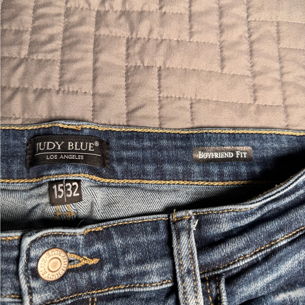Judy Blue Boyfriend Fit Jeans Size 15/32 - Picture 2 of 4